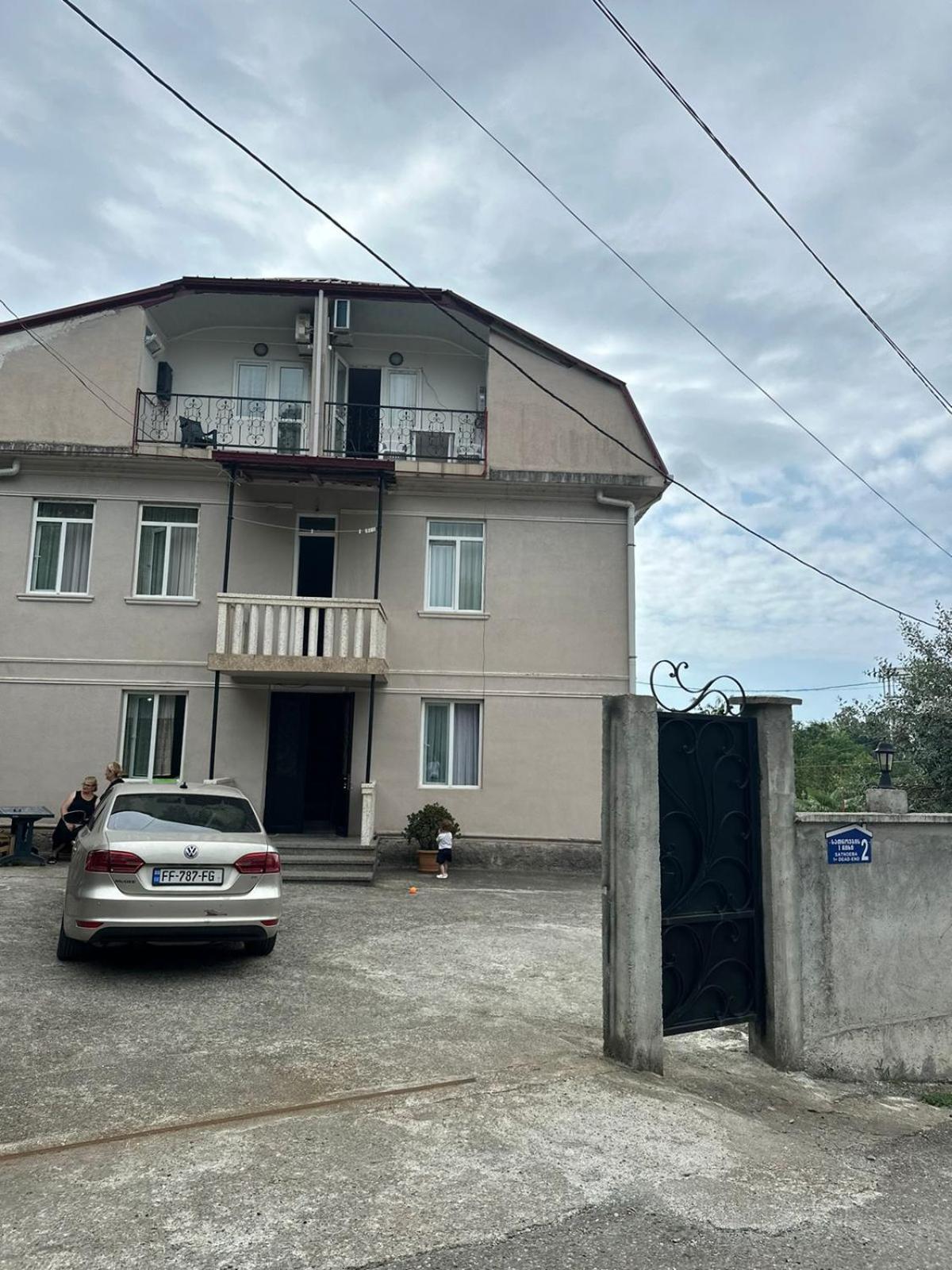 Гостьовий будинок Shamil House Махінджаурі Екстер'єр фото