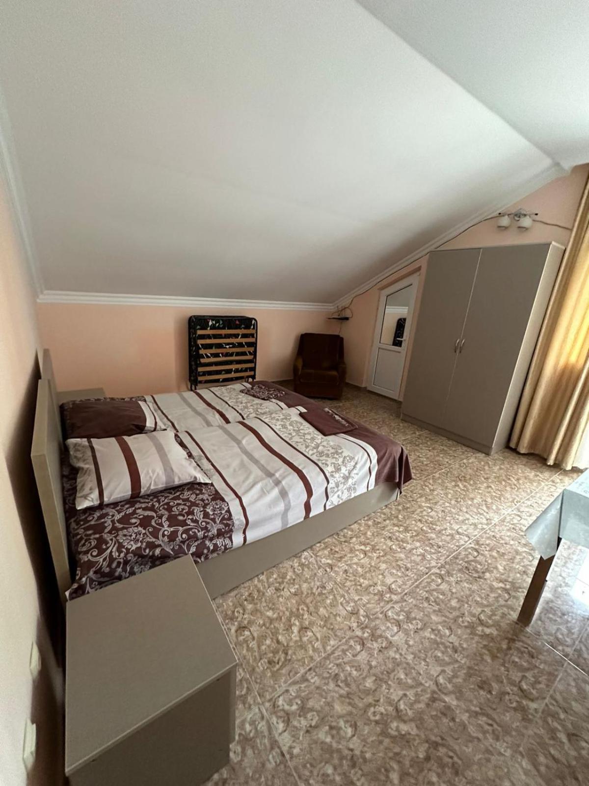 Гостьовий будинок Shamil House Махінджаурі Екстер'єр фото