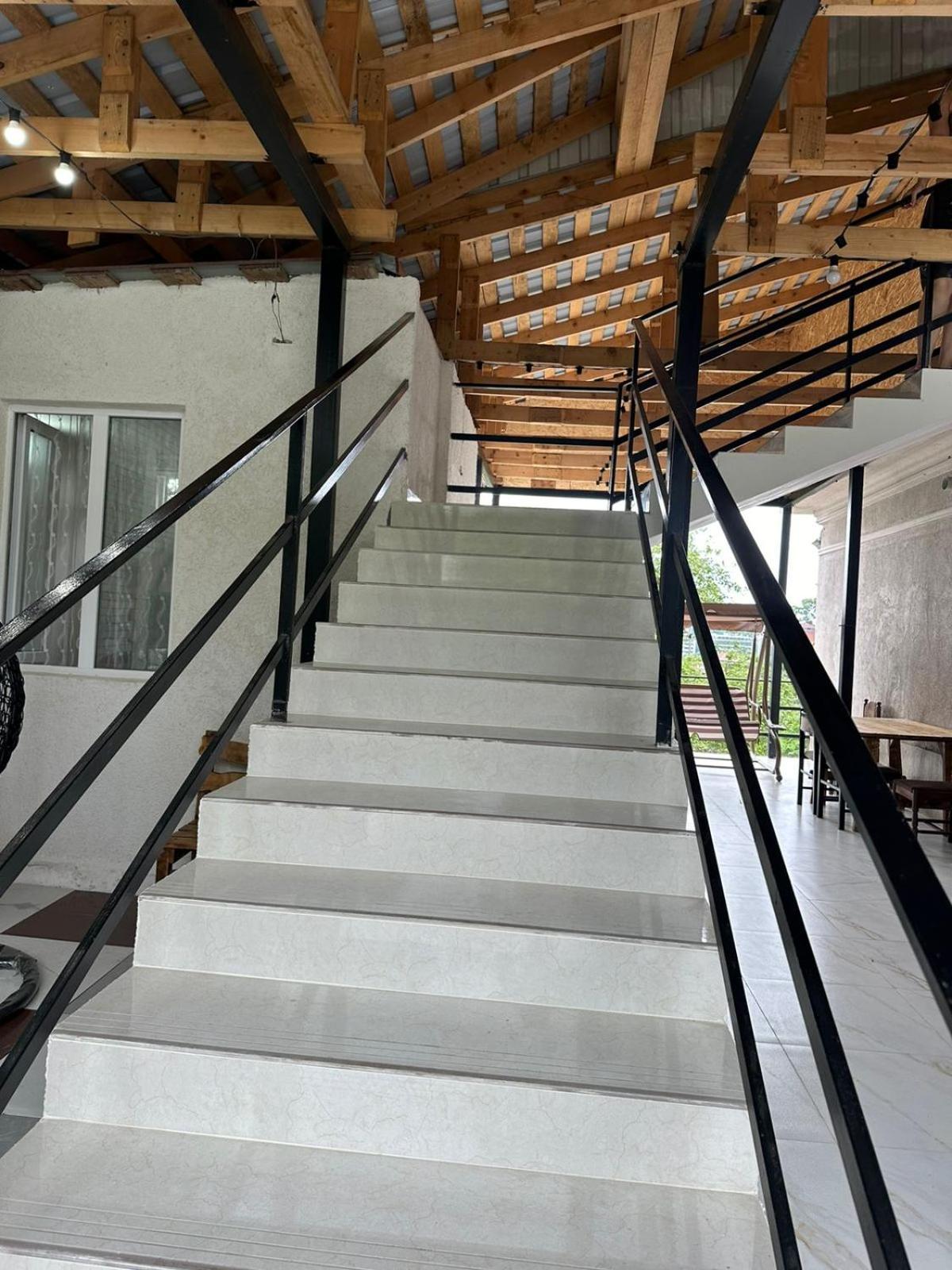 Гостьовий будинок Shamil House Махінджаурі Екстер'єр фото